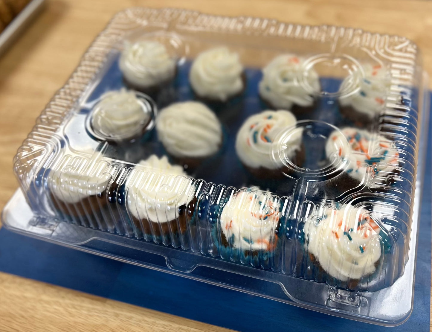 Vanilla Cupcakes with White Icing (2 Dozen)