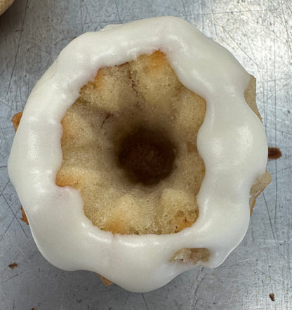 Apple Mini Bundt Cakes (4 dozen)